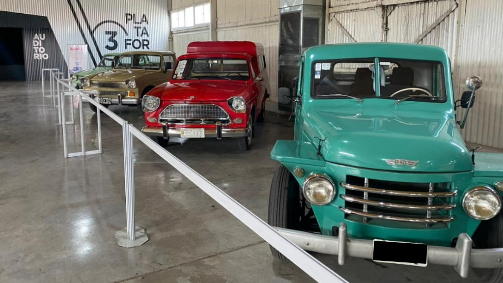 El Museo Nacional de Aeronáutica de Morón inaugura una increíble exposición de autos antiguos: cuándo será