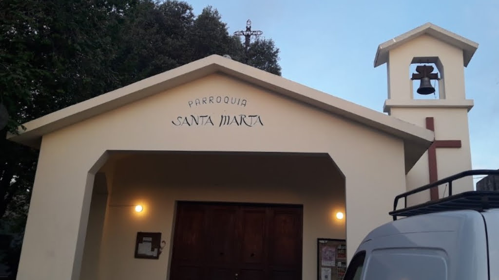 La humilde parroquia de Santa Marta, en Villa Tesei, volvió a ser asaltada por desconocidos y su comunidad pide más seguridad.