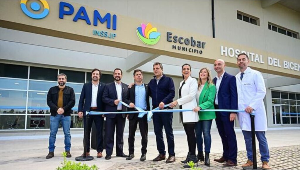 Ariel Sujarchuk, Axel Kicillof, Sergio Massa y Luana Volnovich, entre las autoridades que inauguraron el Hospital del Bicentenario de Escobar, en Garín.