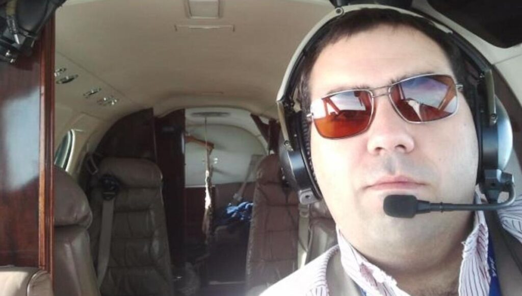 Quién era Esteban Asprella, el piloto que trabajaba de “chofer de avión” y falleció en la tragedia aérea de San Luis