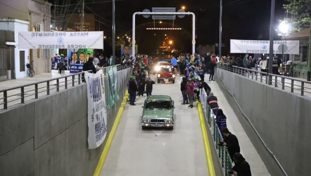 Se inauguró un nuevo paso bajo nivel en Monte Grande que une las calles Rebizo y General Paz: cómo es el túnel que va por debajo de las vías del Roca