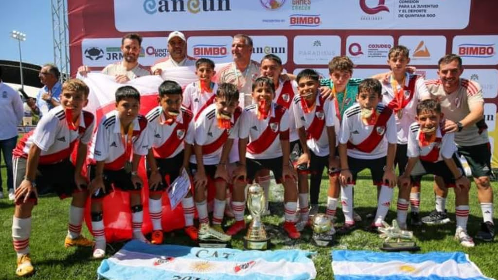 Los pibes de la 2011 de River dieron cátedra en Cancún, en el The Football Games.
