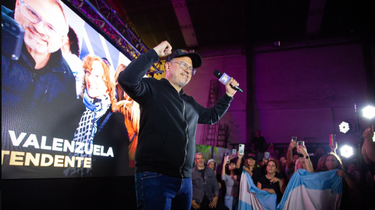 Diego Valenzuela logró surfear la ola peronista en Tres de Febrero, donde ganó y fue reelecto.