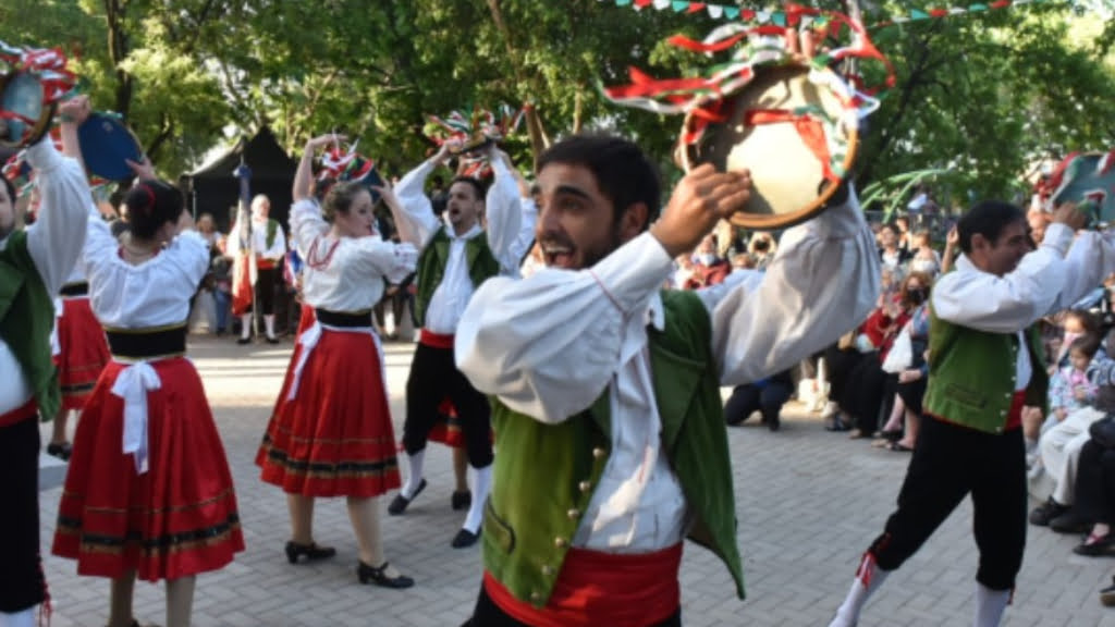 Habrá danzas típicas italiana en la plaza de Villa Bosch para el fesejo de 'Celebra Italia'.