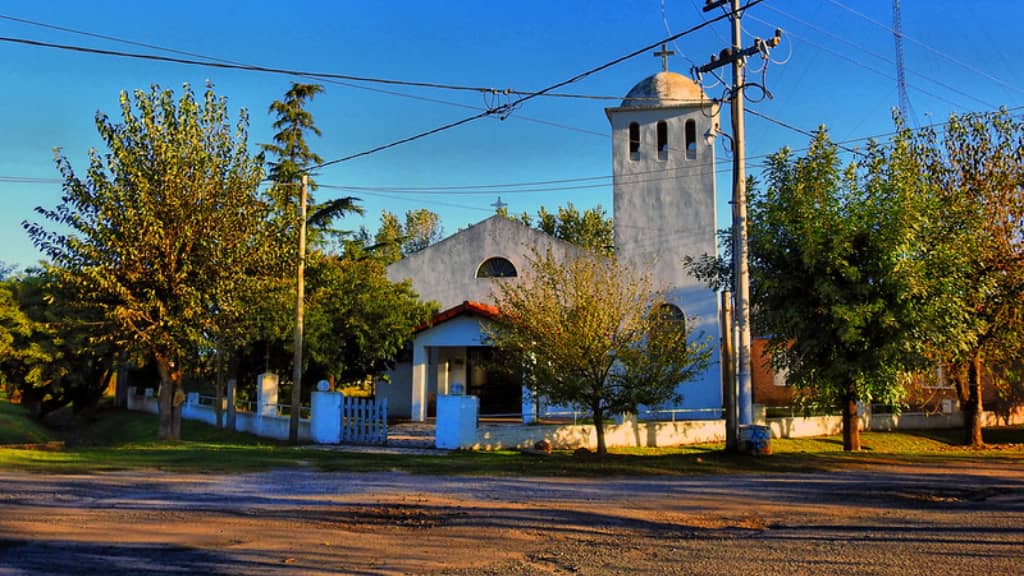 Cucullú, Ladrillos, San Andrés de Giles, iglesia