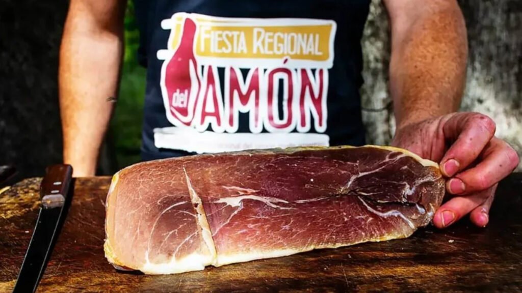 Marcos Paz celebra la Fiesta del Jamón, uno de los productos regionales más famosos de esa ciudad del oeste del conurbano.