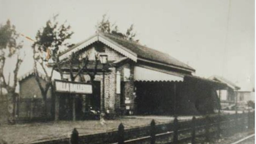 La primera parada ferroviaria de Villa Ballester. En sus alrededores se desarrolló la gran urbe que es hoy.
