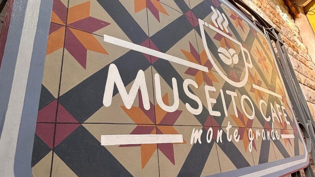Qué es Museíto Café, la exhibición que realizó un vecino sobre objetos únicos de la historia de Monte Grande