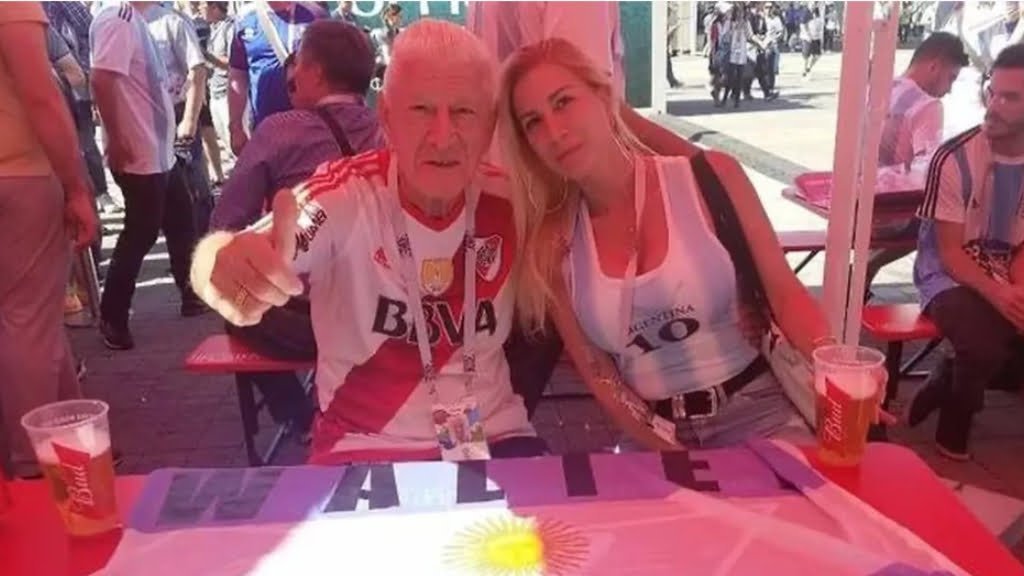 Walter Mateucci y su hija Belén, siempre presentas cada vez que juega River y la Selección Argentina de fútbol.