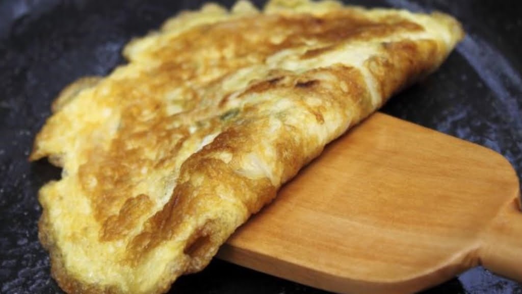Cada porción de omelete irá acompañada con pan casero de campo de Pigüé.