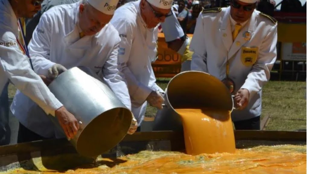 En la Fiesta del Omelette usarán más de 20.000 huevos de campo y 40 litros de aceite.