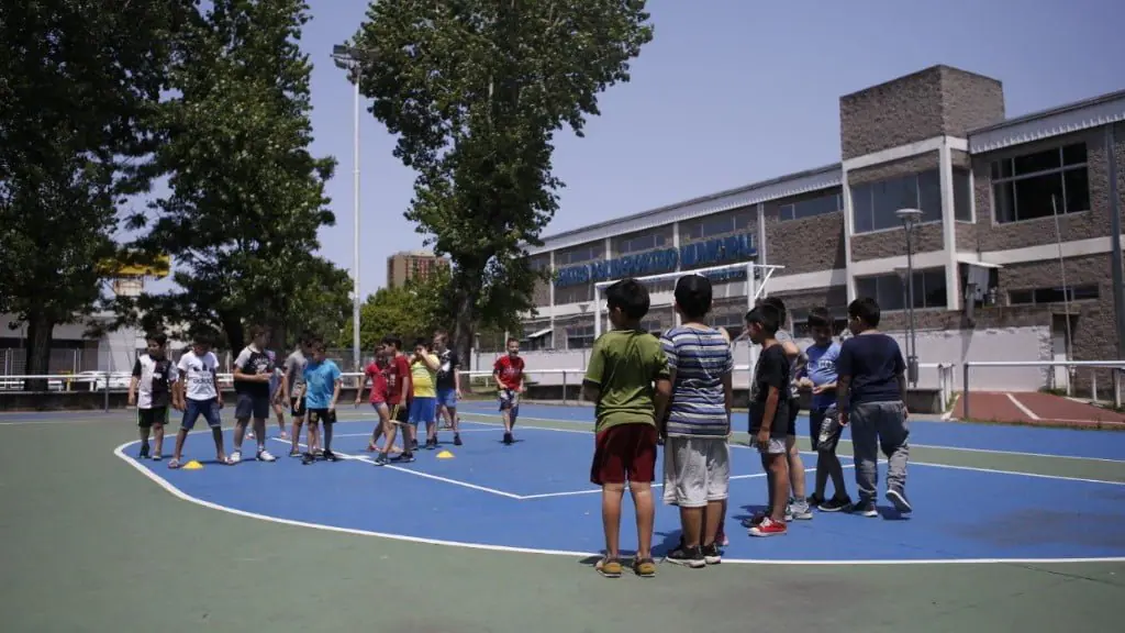 Tres de Febrero abre la inscripción a la Colonia de Verano 2024: el paso a paso para anotar a los chicos