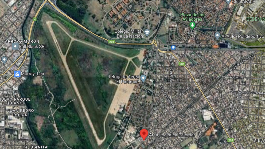 El punto rojo indica el lugar donde se encuentra el Area Logística Palomar, dentro del predio de la Brigada Aérea.