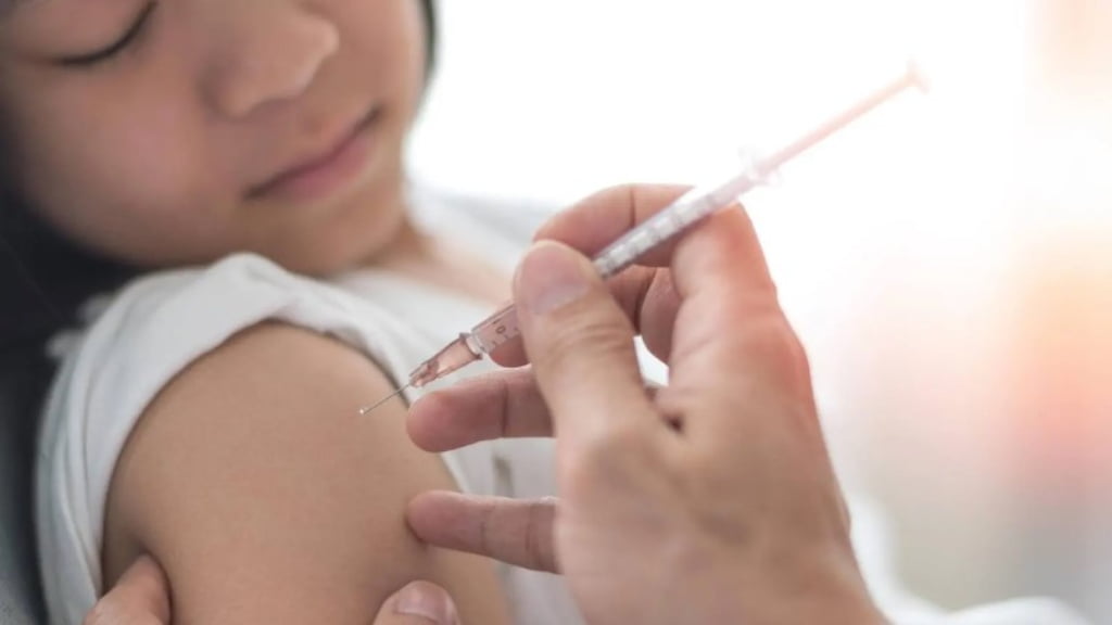 La modificación en la forma de suministrar la vacuna contra el virus del papiloma humano tiende a una simplificación que beneficiará a niñas y niños.