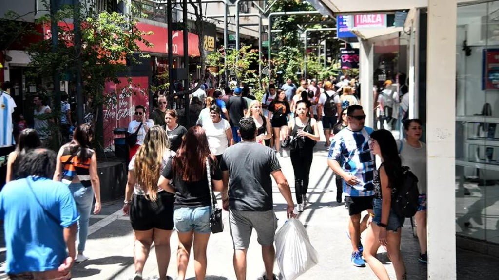 Quilmes cuenta con su propia tarjeta de beneficios y ofertas para estas fiestas: la lista de comercios que ofrecen rebajas