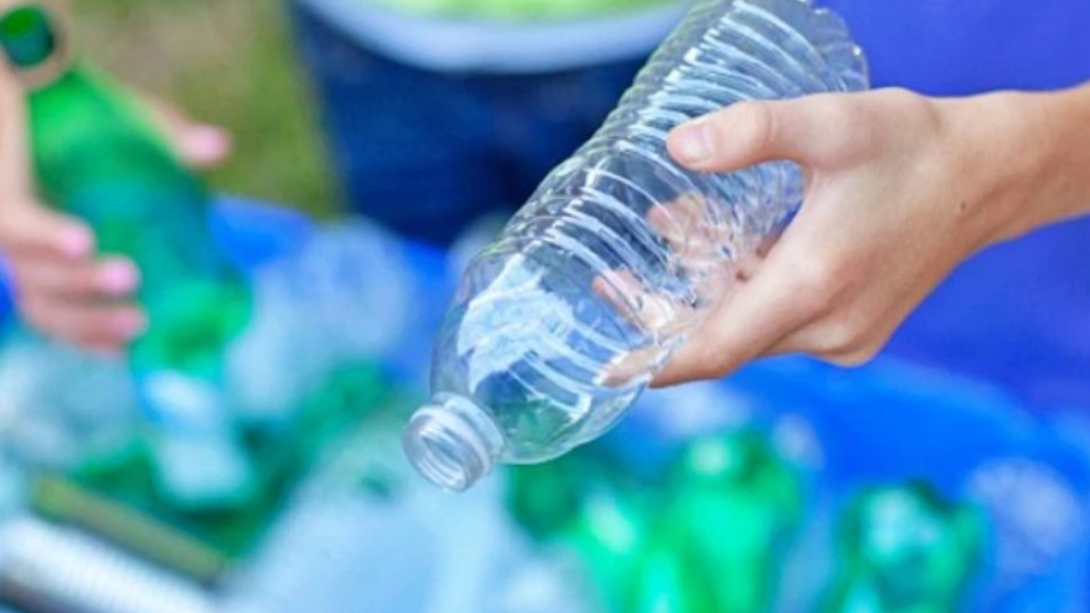 Por cada 20 botellas de plástico la Municipalidad de Merlo dará un ecovoucher para cambiar por productos.