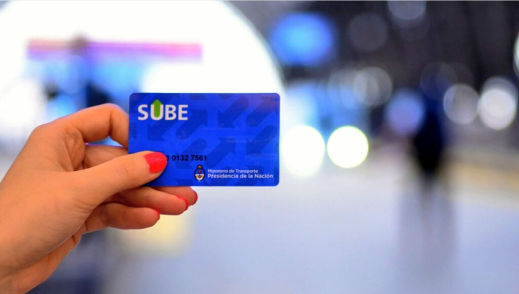 La tarjeta SUBE se mantendrá, pero dentro de poco empezará a tener "competencia" con otras tarjetas o medios de pago.
