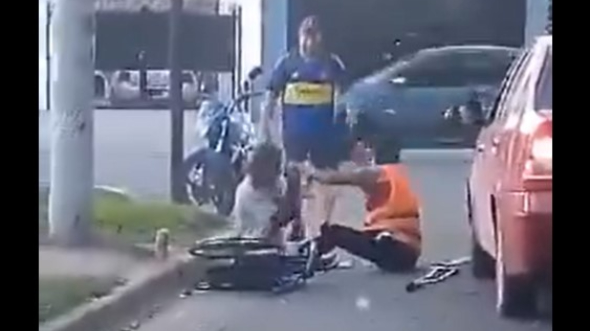 La pelea entre discapacitados en Tristán Suárez tuvo a un hincha de River y otro de Boca como participantes.