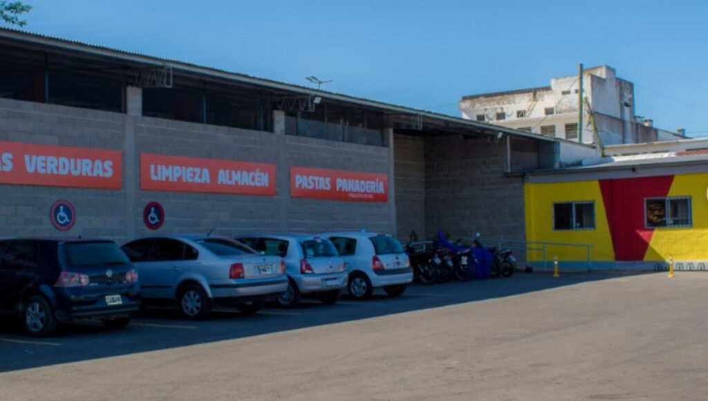 El Mercado Morón, en Haedo, tiene estacionamiento para los clientes y descuentos especiales para empleados municipales.