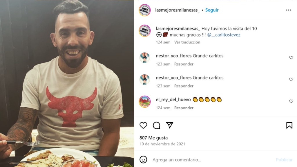 Carlitos Tevez en el Instagram de Doña Rosa, dando fé de una de las tantas visitas del actual DT de Independiente al famoso bar de Fuerte Apache.
