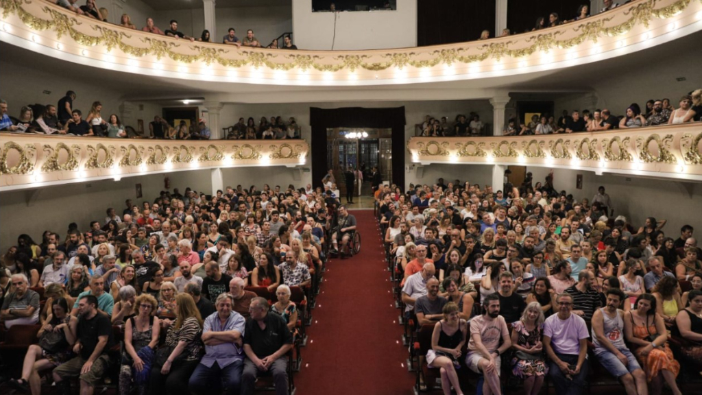 El Teatro Roma de Avellaneda arranca la temporada 2024 con una prestigiosa cartelera.