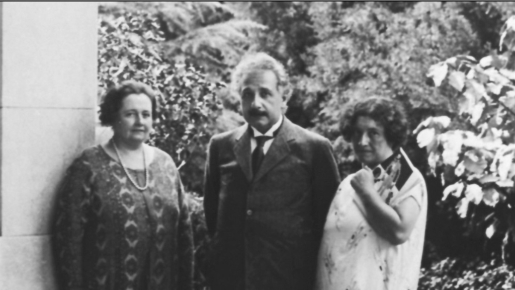 Albert Einstein en 1925 con integrantes de la familia Wasserman, en Llavallol.