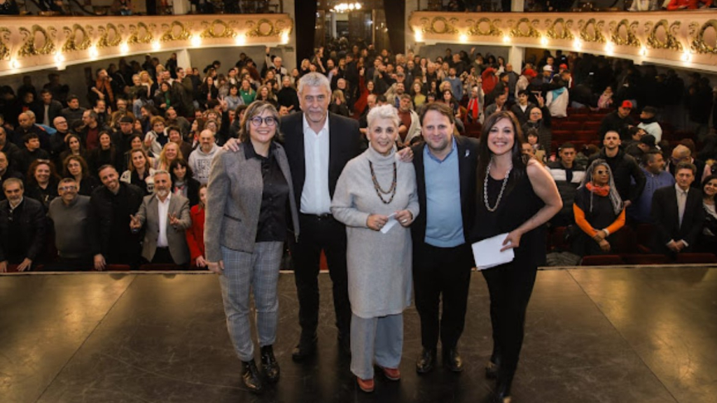 Meses atrás, el intendente Jorge Ferraresi encabezó ayer el lanzamiento de “Avellaneda Ciudad Audiovisual” en el Teatro Roma..