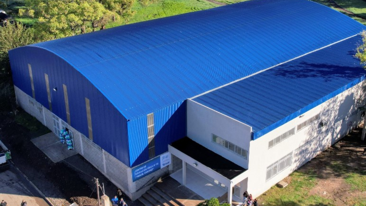 El nuevo polideportivo de Don Orione tiene 2.200 metros cuadrados. Está en Río Limay y Río Futaleufú.