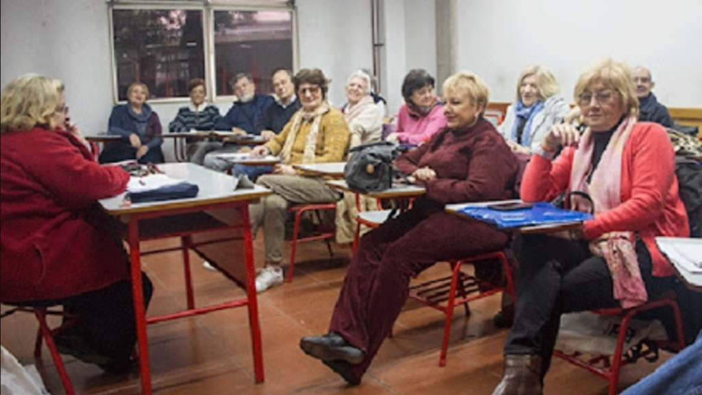Para poder acceder a los cursos de adultos mayores de la Univesidad de Quilmes hay que tener más de 60 años de edad.