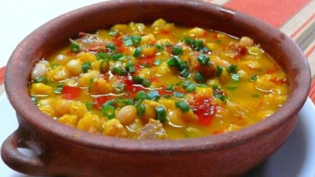 El locro, un ícono de la gastronomía argentina que en San Isidro tendrá un protagonismo central el próximo 25 de Mayo.