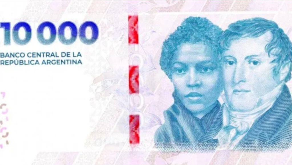 El nuevo billete de 10.000 pesos ya circula en los cajeros del Conurbano bonaerense.