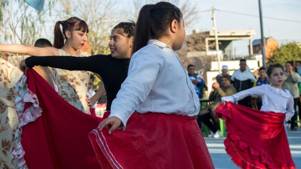 Durante la Fiesta de la Empanada Paceña habrá shows musicales y bailes típicos.