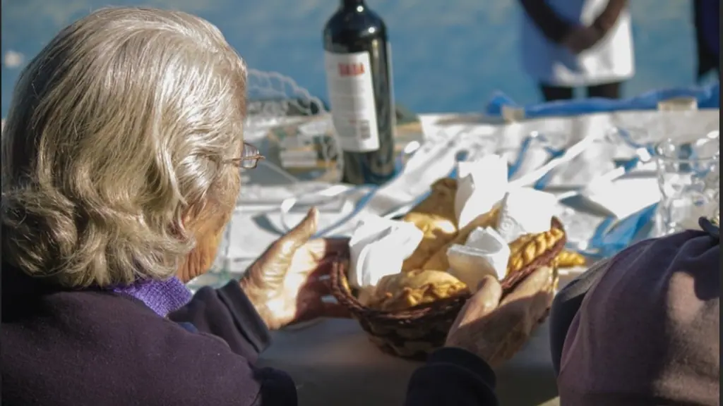 Los participantes llevarán sus rellenos preparados desde casa y deberán cocinar una docena de empanadas, que serán elegidas por un jurado.