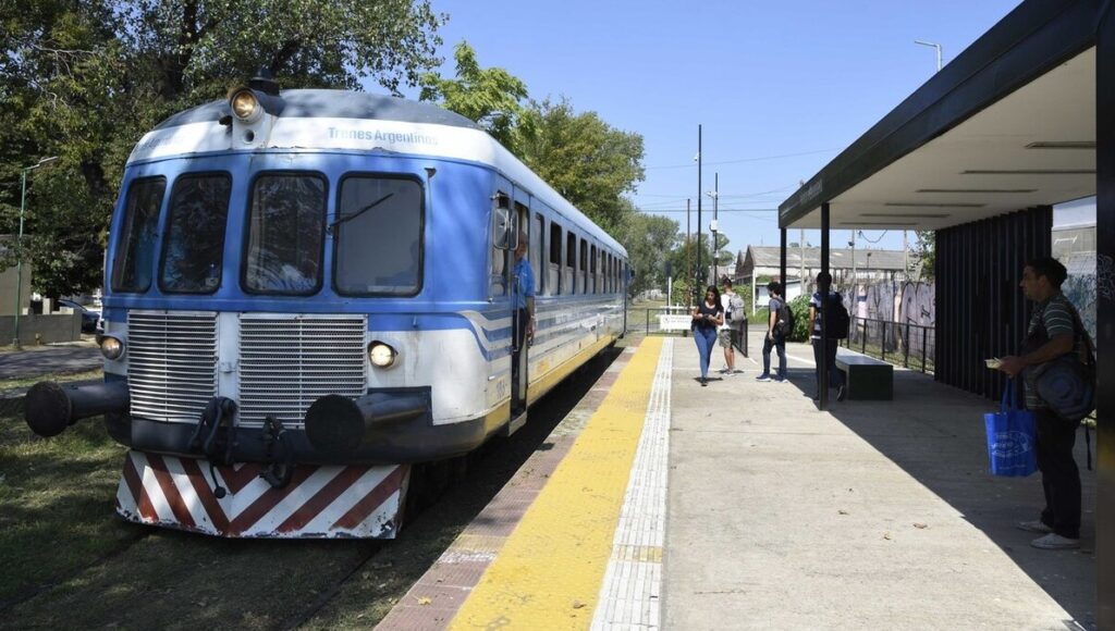 Tren Universitario