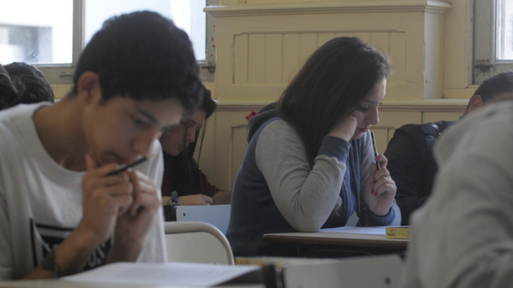 Desde 2025, en la provincia de Buenos Aires los alumnos no repetirán sino que deberán recursar materias adeudadas.