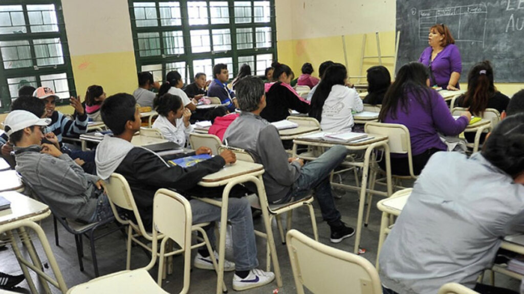 Los cambios propuestos por el gobierno de Axel Kicillof en la escuela secundarias bonaerenses empezarán a regir en 2025.