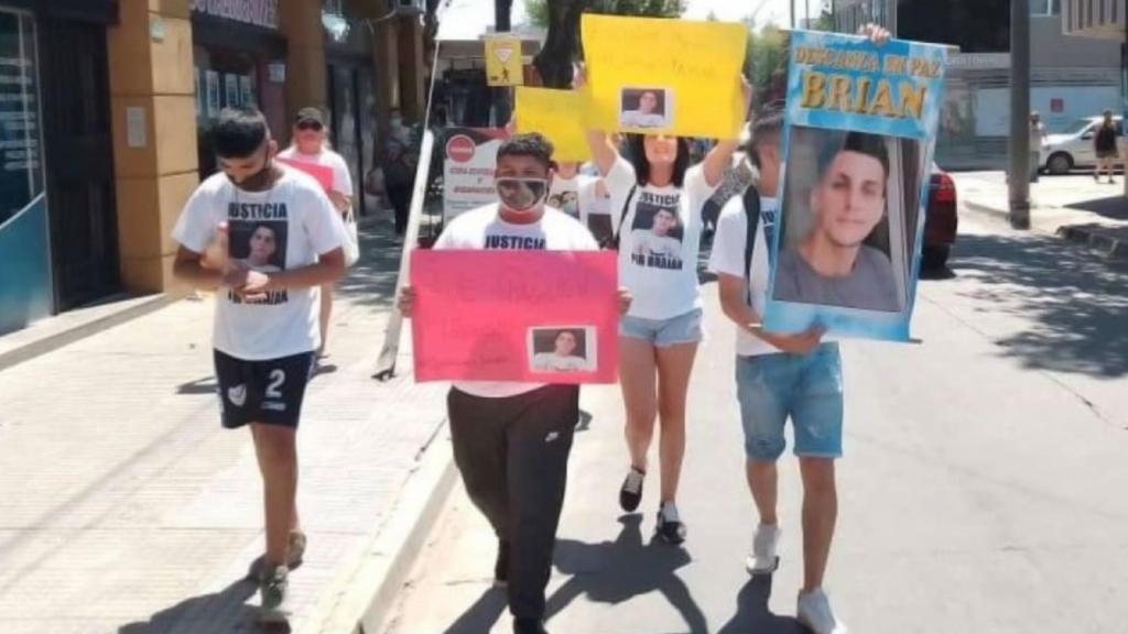 Familiares y amigos de Braian Cuitiño vienen reclamando justicia desde hace más de dos años.
