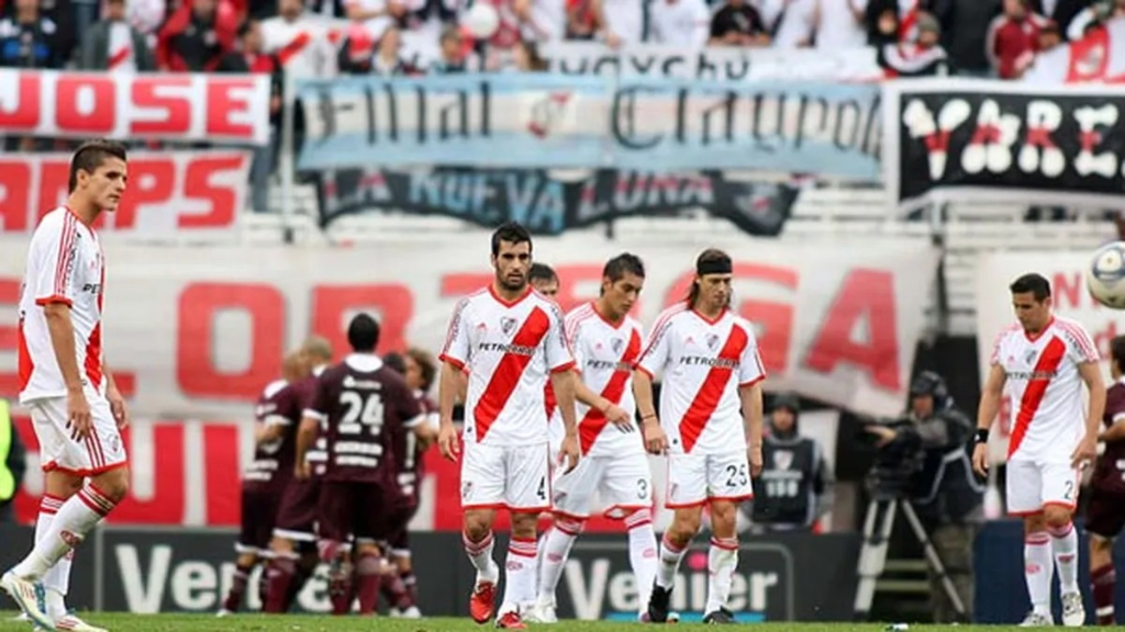 River Plate, Lanús, Torneo Clausura 2011, Promoción