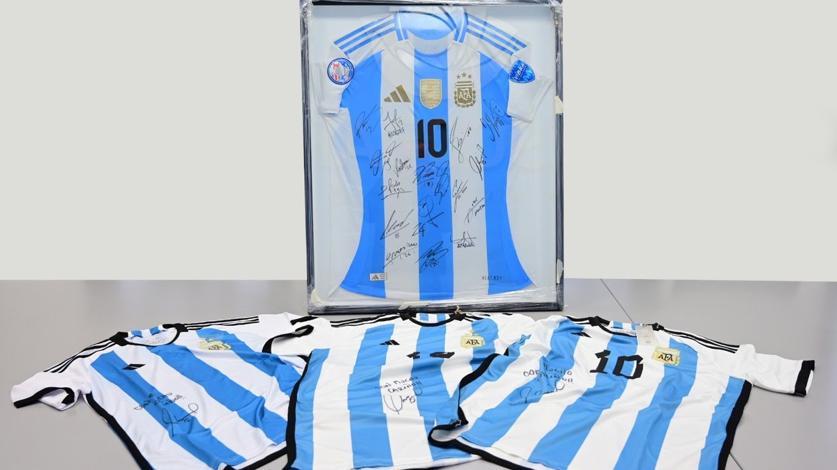 Escobar, Nico González, camisetas de la Selección