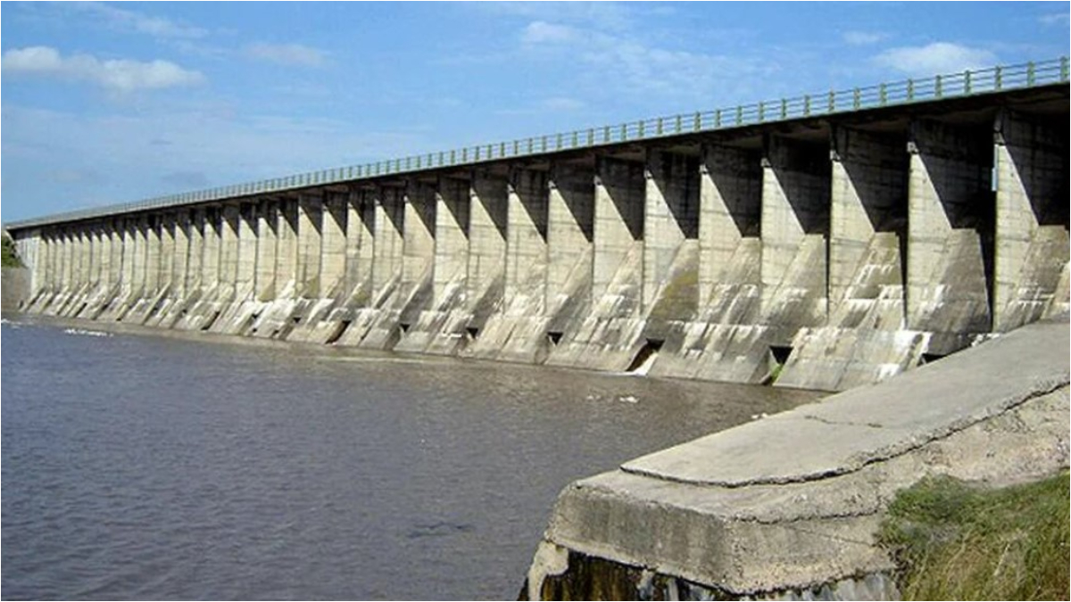 El Dique Roggero regula caudales de agua del Río Reconquista, a lo largo de distintos distritos del Conurbano Oeste.