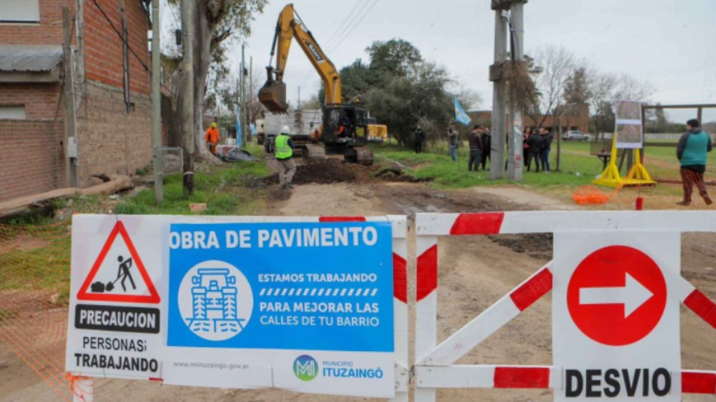 Los trabajos de pavimentación en Ituzaingó beneficiarán a unos 50.000 vecinos de varios barrios cercanos al Río Reconquista.