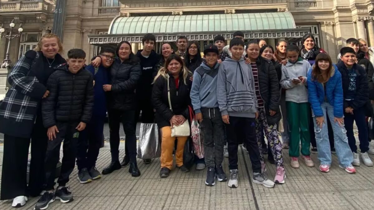 Chicos de Loma Hermosa viajan a España