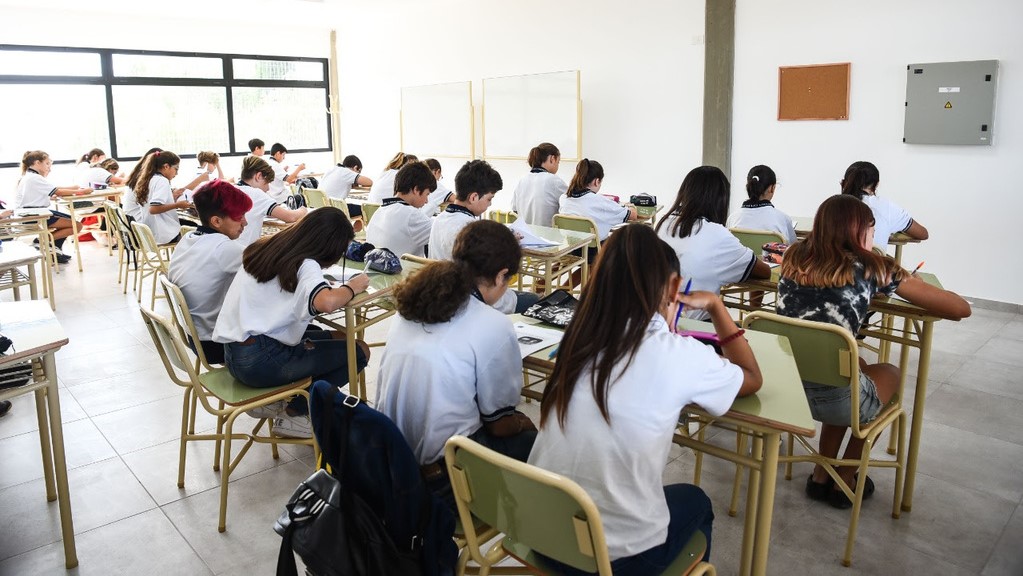 Escobar, Colegio de la UBA, preinscripción