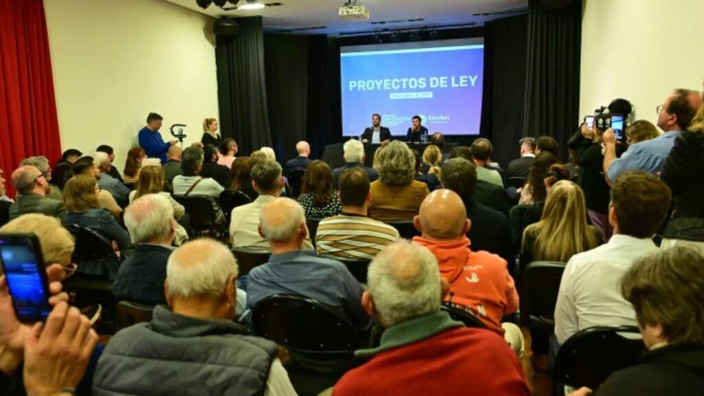 Escobar, Ariel Sujarchuk, proyectos de ley