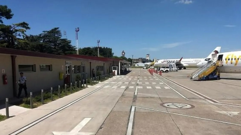 Aeropuerto El Palomar, Morón, líneas low cost, reapertura