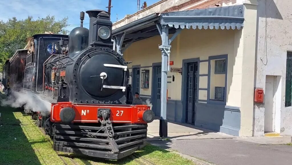 Noche de los Museos, Tres de Febrero, locomotora