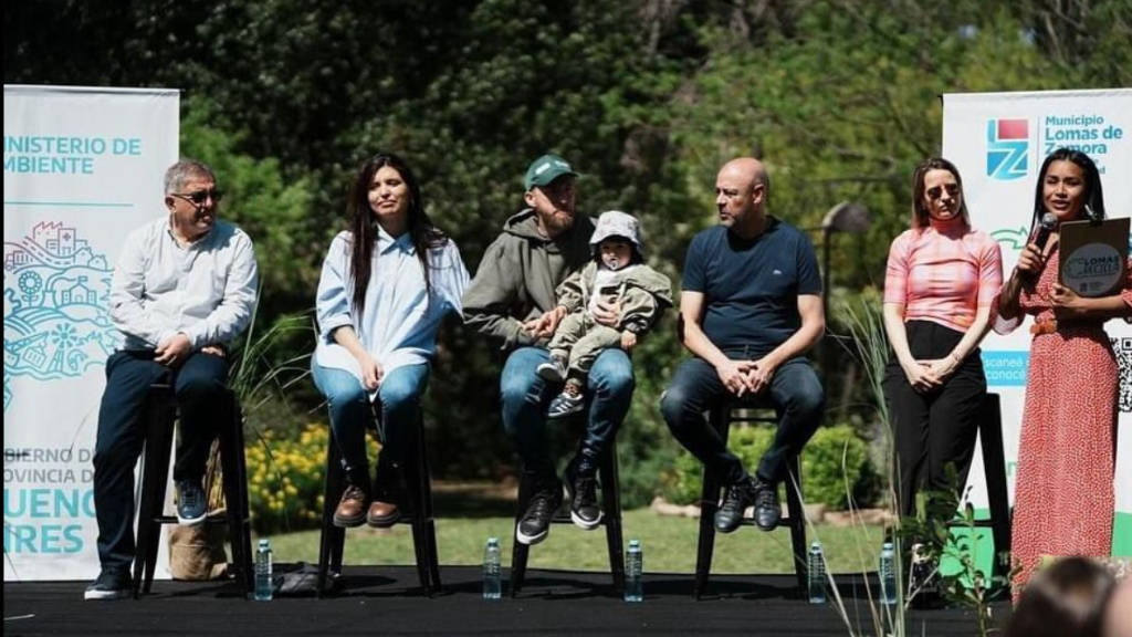 En la presentación del plan de reciclaje de Lomas de Zamora estuvieron el intendente Federico Otermín y su esposa Daniela Vilar, ministra de Ambiente bonaerense.