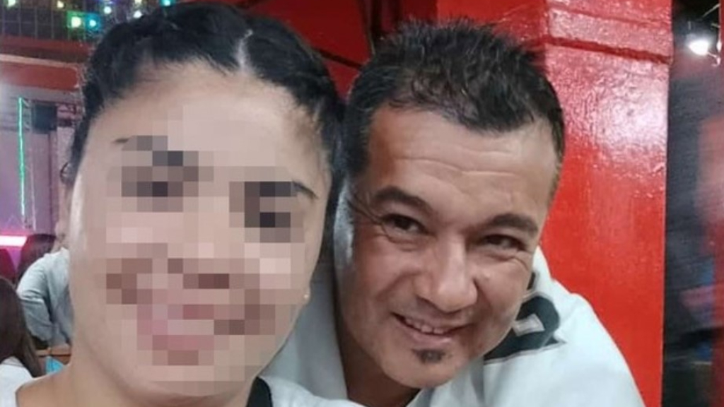 Calixto Ojeda, en la foto que subió a redes su pareja, la misma mujer que aseguró conocer a los dos involucrados en el crimen del colectivero.