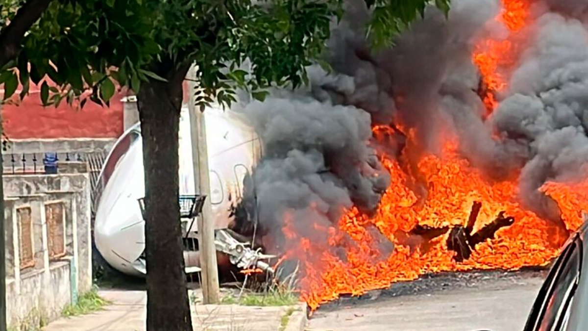 Aeropuerto San Fernando, avión despistado, incendio