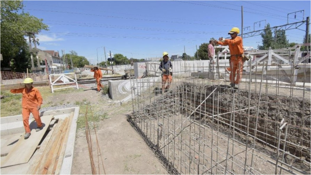 Las obras del túnel de Longchamps sobre la calle Diehl, en Almirante Brown, ya están avanzados casi en un 60%.